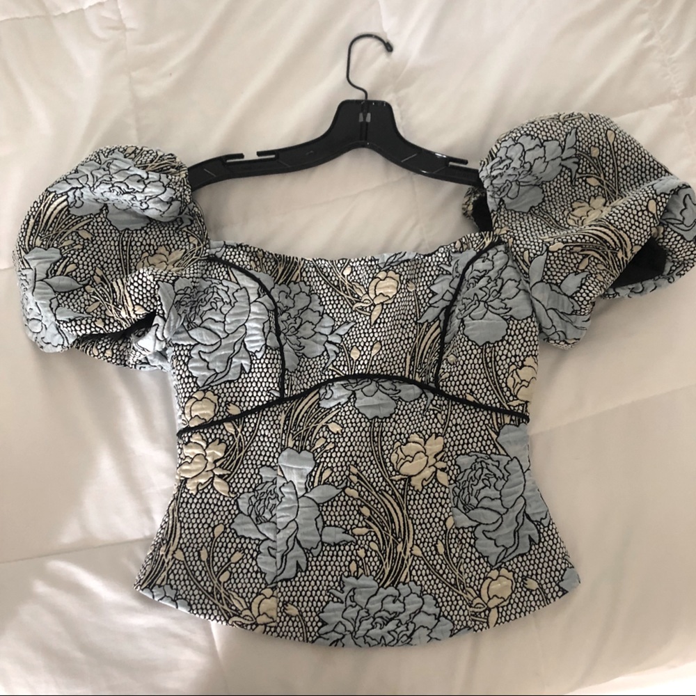 Elliatt Fitzgerald jacquard puff sleeves top.